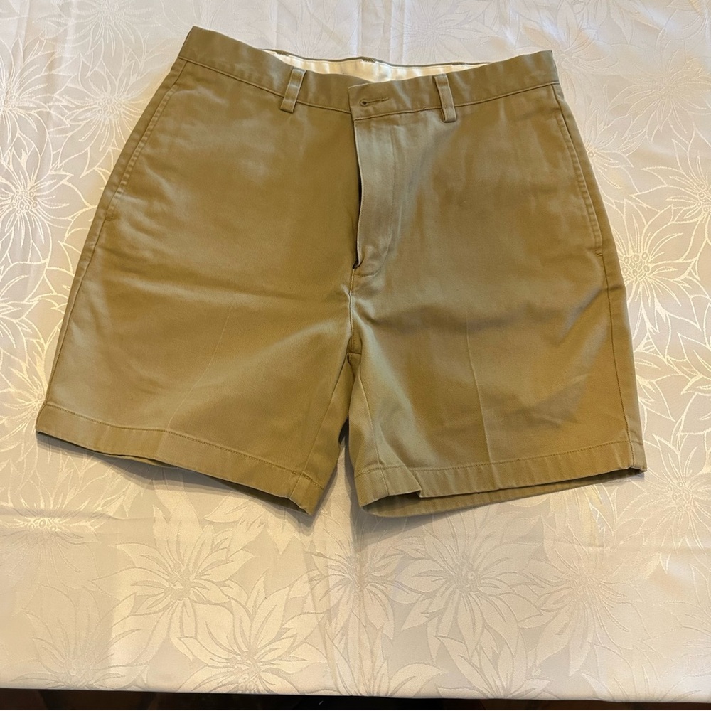 L.L. Bean Men's Khaki Flat-Front Shorts